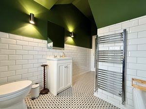 Photo 10- click for photo gallery